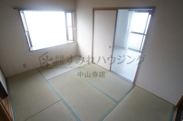ハイツ中山の和室