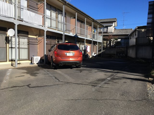 コーポ戸井田の駐車場|車をお持ちの方に嬉しい駐車場付きの物件です