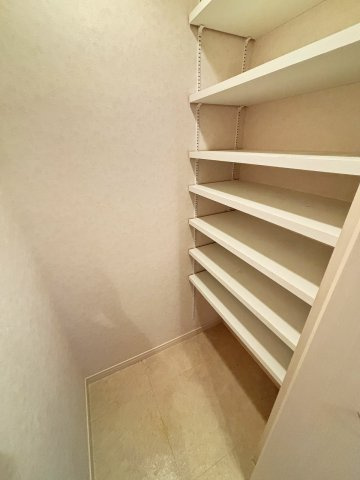 ☆収納豊富なシューズボックス☆※参考写真