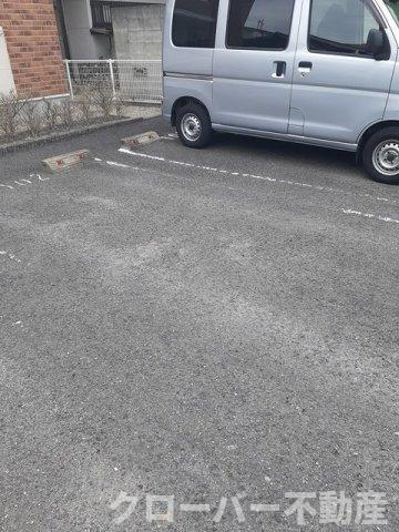 フェリシティ　Ｓの駐車場