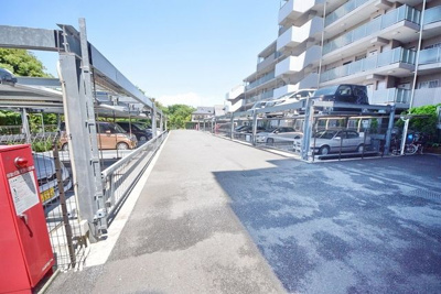 【駐車場】 | リュール川越 | 駐車場があるので、車を買う予定の方も安心です