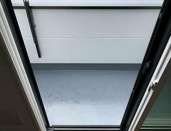 川崎市多摩区中野島４丁目のアパートのバルコニー
