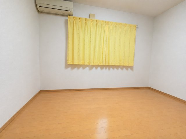 壬生松原町の洋室