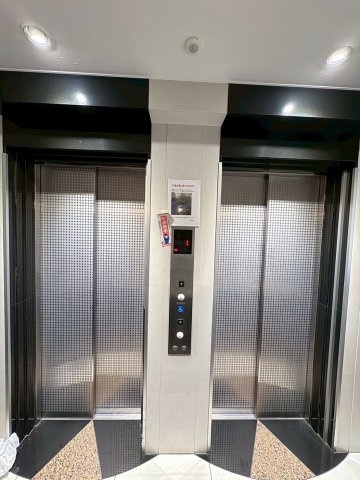 福岡市東区東浜１丁目の賃貸マンションのエントランス