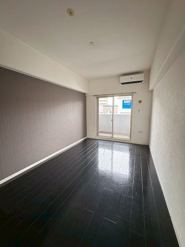 福岡市東区東浜１丁目の賃貸マンションの居間・リビング