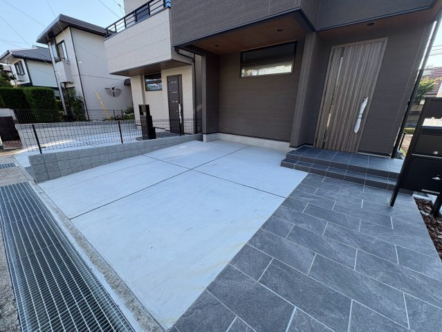 垂水区桃山台3丁目　新築戸建て　１号地の駐車場|カースペースがあります