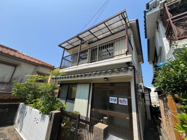 歌敷山2丁目貸家の外観