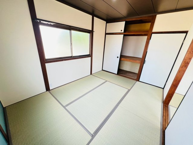 歌敷山2丁目貸家の寝室