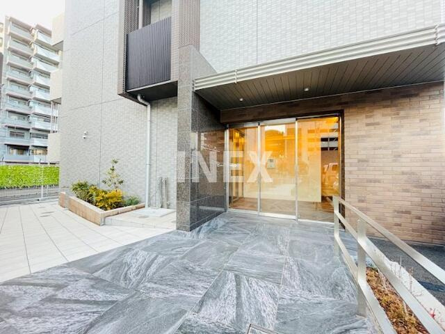 横浜市旭区二俣川２丁目の賃貸マンションのエントランス
