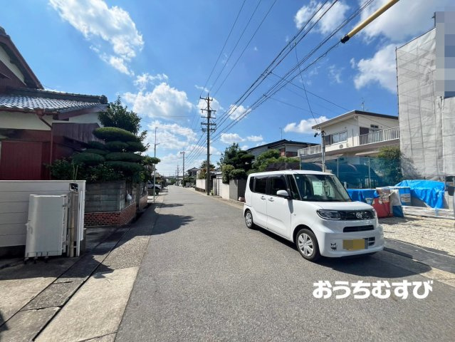 名東区勢子坊14期(全4棟)の前面道路含む現地写真