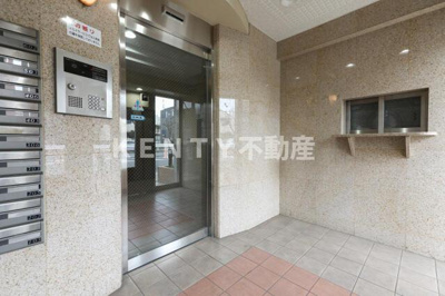 【エントランス】 | スカイコート田園調布 | 清潔なエントランスです