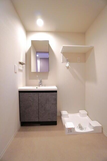 【洗面所】 | ※写真は同タイプ住戸です。