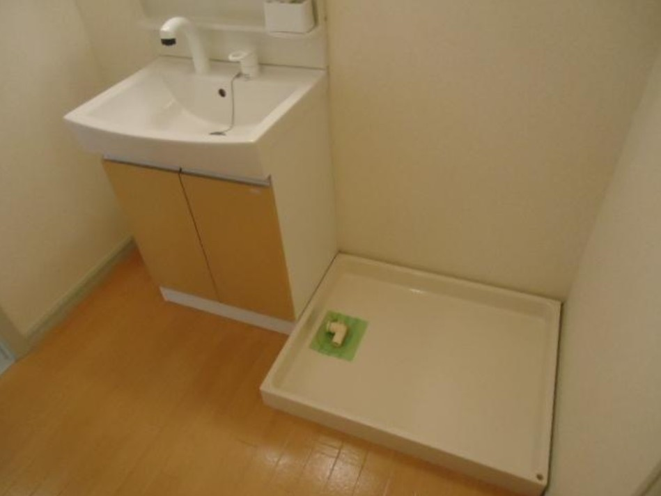 稲城市矢野口のアパートの洗面所