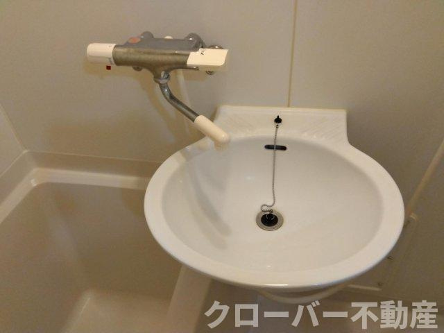 レオパレスシュトラールの洗面所