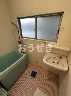 横浜エイトセンタービルの浴室