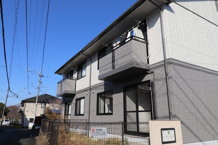 ルミエール楡木　A棟の外観