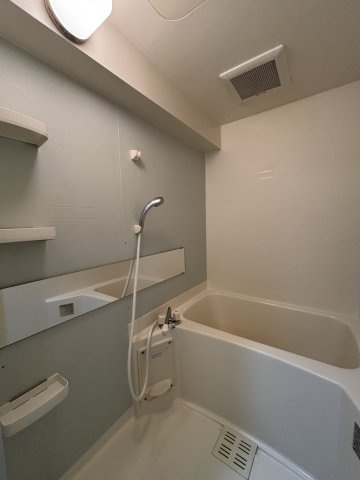 福岡市南区塩原２丁目の賃貸マンションの浴室