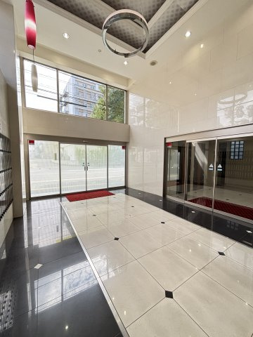 福岡市南区塩原２丁目の賃貸マンションのロビー