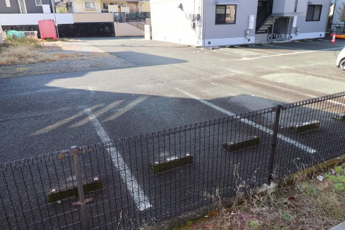 ルミエール楡木　B棟の庭