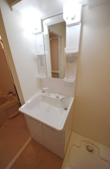 ＣＢ八潮プレシアの洗面所