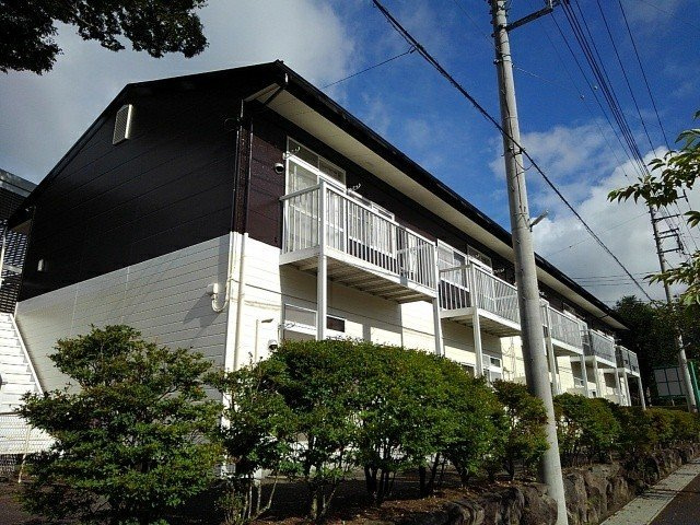 ハイツ中休場の外観