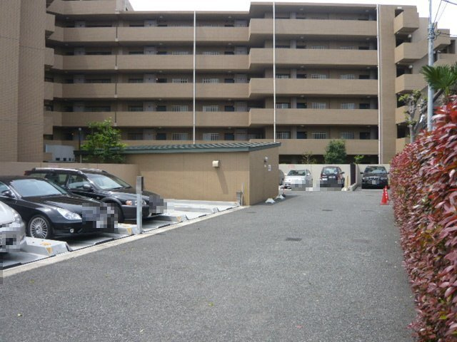 KS桜川の駐車場