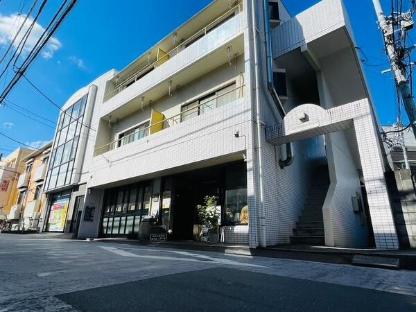 クリエール富岡の外観
