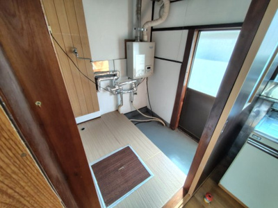 【その他】 | 弘前市松原東一丁目・中古住宅 | 勝手口です。