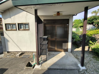 【玄関】 | 弘前市松原東一丁目・中古住宅
