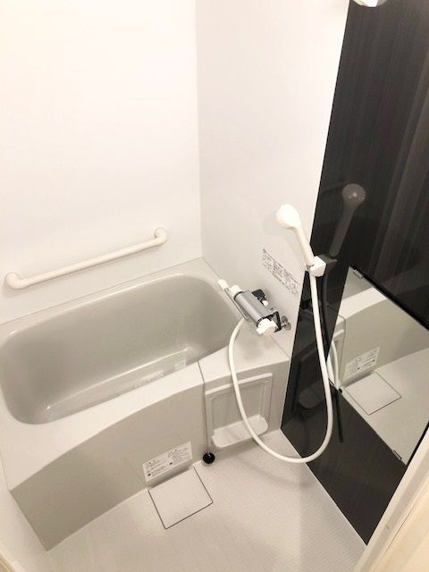 クレイノ陸王の浴室