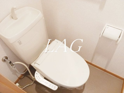 【トイレ】 | キュ－ズ・リヴィエ－ル | トイレです。