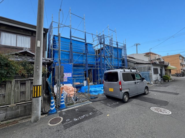 尼崎市西難波町　第2期　新築一戸建ての外観|現在の進捗状況です！順調に作業進行中、完成が待ち遠しいです！詳細の間取り等、お気軽にお問い合わせください！