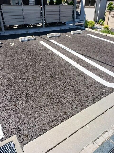 ヒルズ　ガーデンの駐車場