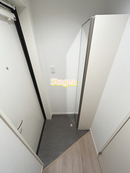 robot home 愛宕町Bの玄関