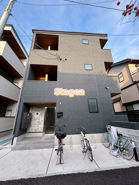 robot home 愛宕町Bのエントランス