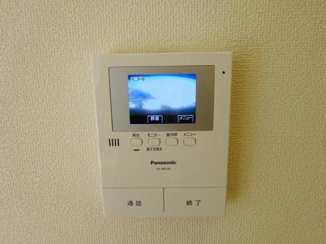 マインヒルズ弐番館の内装|カメラ付インターホン