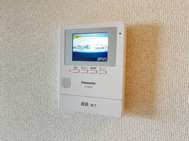 グランディール高尾の内装|カメラ付インターホン