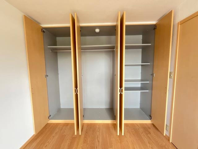 グランディール高尾の収納|クローゼット