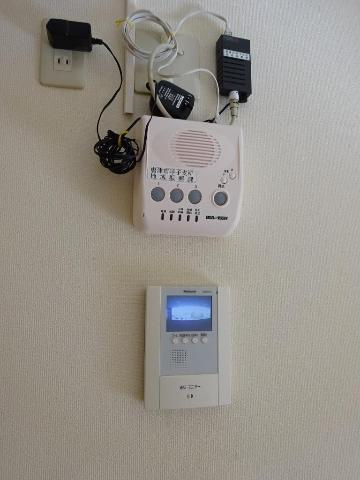 メゾンひばりヶ丘壱番館の内装|カメラ付インターホン