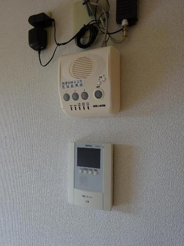 メゾンひばりヶ丘壱番館の内装|カメラ付インターホン（イメージ）