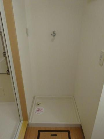メゾンひばりヶ丘弐番館のその他|洗濯機置場
