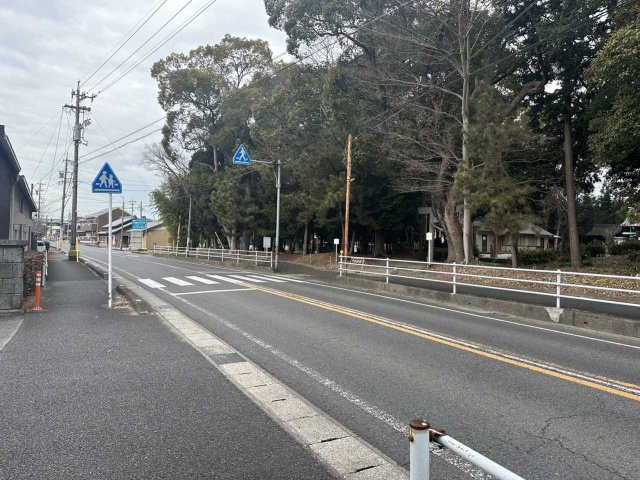 来迎寺貸工場の駐車場