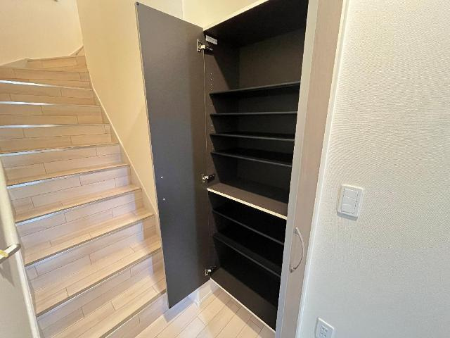 ｃａｓａ　ｅｓｔｅ唐津Ａの収納|下駄箱