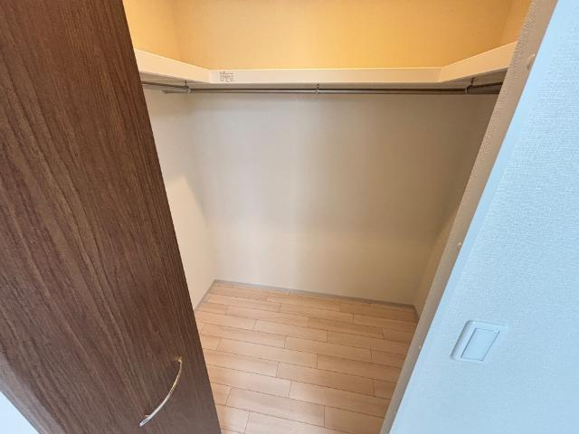 ｃａｓａ　ｅｓｔｅ唐津Ａの収納|ウォークインクローゼット