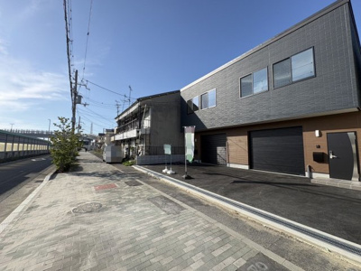 【前面道路含む現地写真】 | 和泉市池上町1丁目新築ガレージハウス | 現地