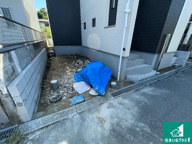 川西市西多田　新築一戸建ての駐車場|駐車スペース！散水栓があるので、こまめに愛車を洗えます！