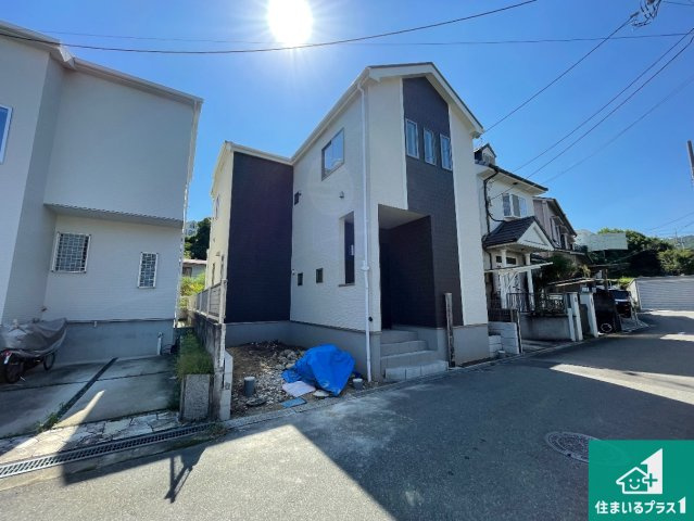 川西市西多田　新築一戸建ての外観|お客様に長く安心して住んでいだだける事にこだわった家づくり！住んでからのアフターサービスにもしっかりと取り組んでいます！