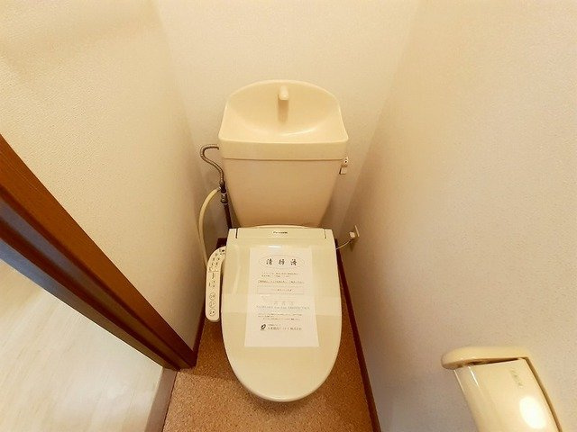 ヴァン・ティ・アン中の原Ｃのトイレ