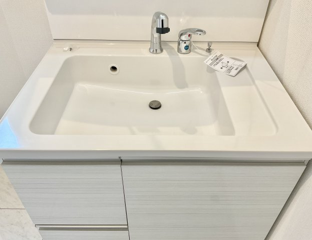 グラファーレ船橋市二和西2丁目26期の洗面所|建築施工例