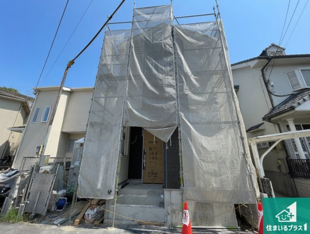 川西市西多田　新築一戸建ての外観|現在建築中！落ち着いた街並みで新生活を始めることが出来そう！周辺の物件も併せてご紹介させて頂きます！